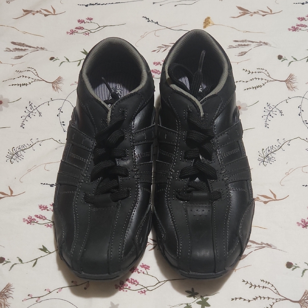 ***SALE 3 for $20*** Skechers Men's Black Leather Casual Shoes Size 9